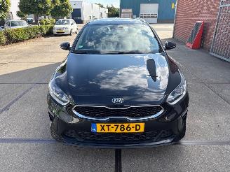 Vaurioauto  passenger cars Kia Cee d  2019/3