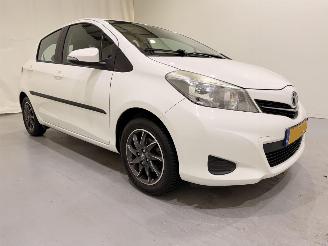 Schadeauto Toyota Yaris HB 1.0 VVT-i Aspitation Airco 2012/3
