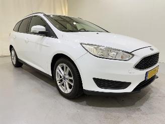 Auto incidentate Ford Focus Wagon 1.0 Trend Edition Airco 2015/7