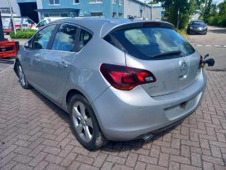 Opel Astra Astra J (PC6/PD6/PE6/PF6), Hatchback 5-drs, 2009 / 2015 2.0 CDTI 16V 165 Ecotec picture 6