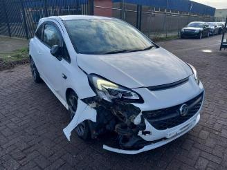 Coche siniestrado Opel Corsa-E Corsa E, Hatchback, 2014 1.6 OPC Turbo 16V 2015/10