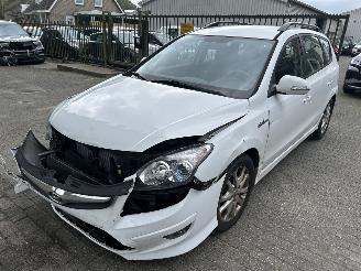 Unfallwagen Hyundai I-30 CW   1.4i   i-Motion 2012/7