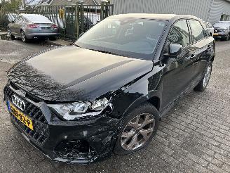 uszkodzony samochody osobowe Audi A1 1.0   2.5 TFSI  Allstreet Advanced Edition  5 drs   ( 2783 Km ) 2024/8