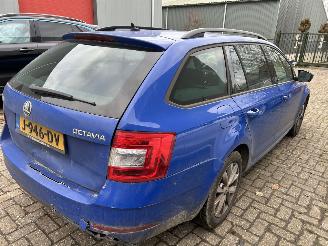 Skoda Octavia Stationcar 1.5 Automaat picture 4