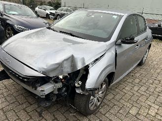 uszkodzony samochody osobowe Peugeot 208 1.2 PureTech Active 2023/8