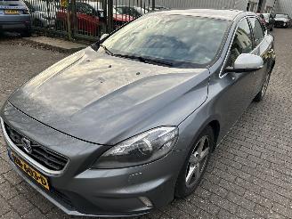 Damaged car Volvo V-40 2.0  D2   R -Design 2015/12