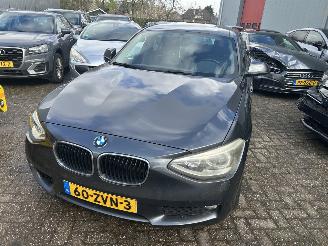 Unfallwagen BMW 1-serie 116i     5 Drs 2013/3