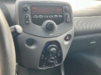 Peugeot 108 1.0  e-VTI  Active picture 9