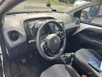 Peugeot 108 1.0  e-VTI  Active picture 11