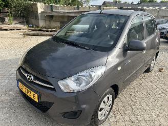 Schadeauto Hyundai I-10 1.0 2013/2