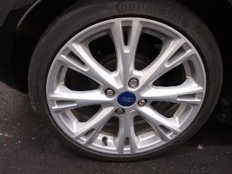 Ford Fiesta  picture 24