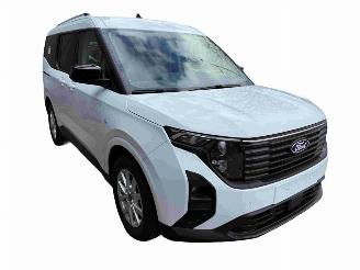 Vrakbiler auto Ford Tourneo Courier Limited 2024/8