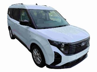 Uttjänta bilar auto Ford Tourneo Courier Limited 2024/6