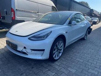 Démontage voiture Tesla Model 3 Model 3, Sedan, 2017 Long Range AWD 75 kWh 2020/3