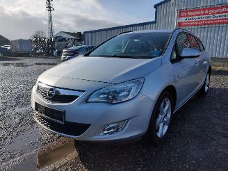 Uttjänta bilar auto Opel Astra J Zilver Z176 Onderdelen Deur Motorkap 2011/3