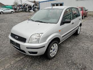 Dezmembrări autoturisme Ford Fusion Polar-Silber Onderdelen Bumper Deur 2004/3