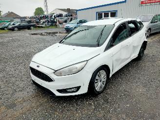 Sloopauto Ford Focus 1.5TDCI Frost-Weiss Onderdelen XXDA Motor 2017/5
