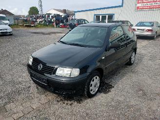 Purkuautot passenger cars Volkswagen Polo 6N2 1.4MPI Zwart LC9Z Onderdelen AUD Motor 2001/5