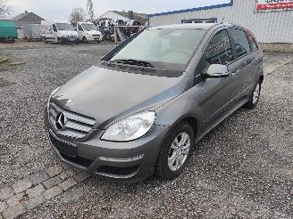 Auto da rottamare Mercedes B-klasse 160 Grijs 787 Onderdelen 266920 Motor 2009/10
