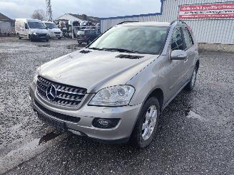 Coche siniestrado Mercedes M-klasse 320 CDI Beige 723 Onderdelen 642940 Motor 2007/9