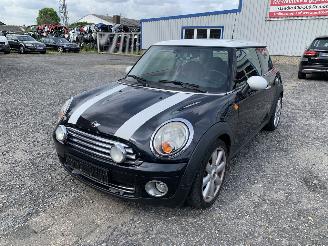 Démontage voiture Mini Cooper R55 / R56 2007/10