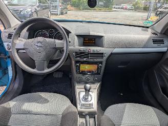 Opel Astra 1.6 picture 11