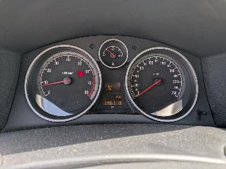 Opel Astra 1.6 picture 13