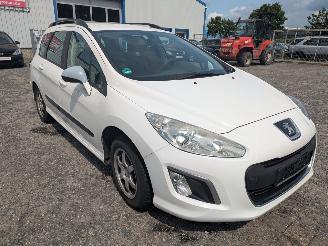 Peugeot 308 1.6 picture 3