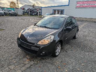 Uttjänta bilar auto Renault Clio III 1.2 16V NV676 2009/7