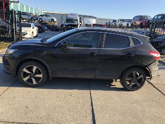 Schadeauto Nissan Qashqai 12i 85kW E6 PANO NAVI 2016/3