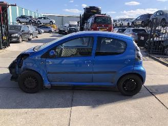 uszkodzony samochody osobowe Citroën C1 1.0i 5 drs AIRCO 2011/10