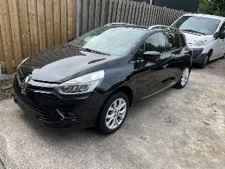 Purkuautot passenger cars Renault Clio  2016/12