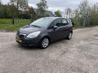 uszkodzony samochody osobowe Opel Meriva 1.7 cdti motorschade !! 2011/6