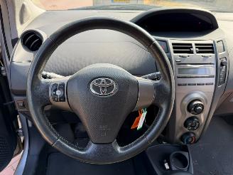 Toyota Yaris 1.3 VVTi picture 15