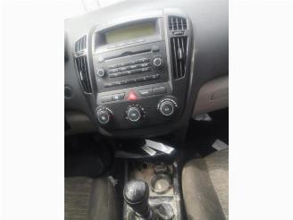 Kia Cee d Cee'd Sporty Wagon (EDF), Combi, 2007 / 2012 1.4 16V picture 7