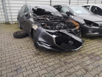 Uttjänta bilar auto Mazda 3 3 (BP), Sedan, 2018 2.0 SkyActiv-X 180 M Hybrid 16V 2019/3