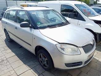 disassembly passenger cars Skoda Fabia Fabia II Combi, Combi 5-drs, 2007 / 2015 1.2i 12V 2009/3