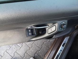 Volkswagen Polo Polo V (6R), Hatchback, 2009 / 2017 1.2 12V picture 17