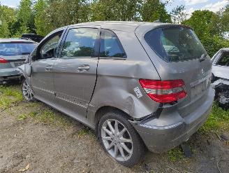 Vrakbiler auto Mercedes B-klasse 170 2006/10