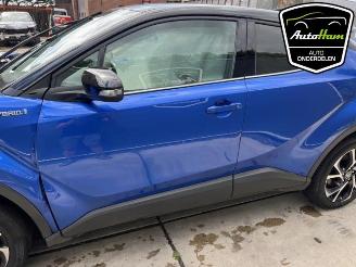 Toyota C-HR C-HR (X1,X5), SUV, 2016 2.0 16V Hybrid picture 16