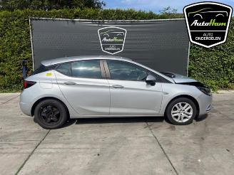 Auto da rottamare Opel Astra Astra K, Hatchback 5-drs, 2015 / 2022 1.6 CDTI 110 16V 2018