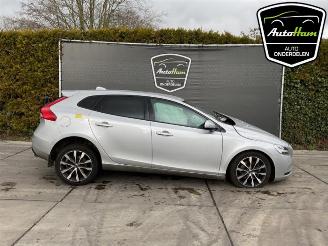 Salvage car Volvo V-40 V40 (MV), Hatchback 5-drs, 2012 / 2019 2.0 T3 16V 2019/8