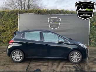 Coche siniestrado Peugeot 208 208 I (CA/CC/CK/CL), Hatchback, 2012 / 2019 1.2 Vti 12V PureTech 82 2016/3