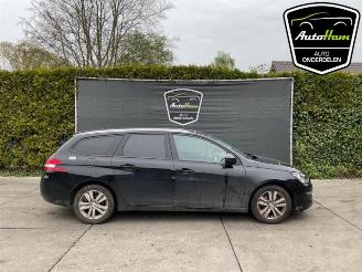 Auto da rottamare Peugeot 308 308 SW (L4/L9/LC/LJ/LR), Combi 5-drs, 2014 / 2021 1.2 12V e-THP PureTech 110 2017/7