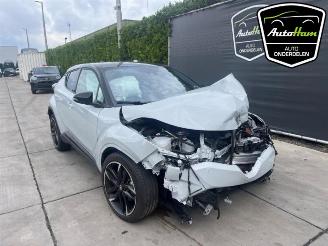 Toyota C-HR C-HR (X1,X5), SUV, 2016 2.0 16V Hybrid picture 2