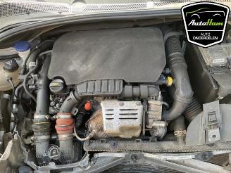 Citroën C3 C3 (SX/SW), Hatchback, 2016 1.2 12V e-THP PureTech 110 picture 32