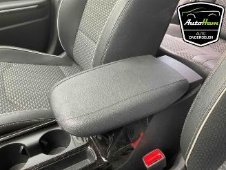 Kia Cee d Ceed Sportswagon (CDF), Combi 5-drs, 2018 1.0i T-GDi 12V picture 28