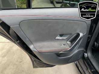 Mercedes Cla-klasse CLA (118.3), Sedan, 2019 1.3 CLA-200 Turbo 16V picture 25