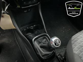 Peugeot 108 108, Hatchback, 2014 1.0 12V VVT-i picture 18