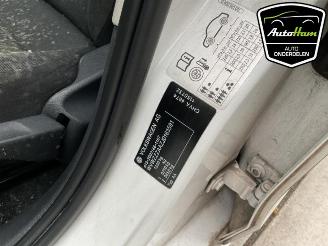 Volkswagen Up! Up! (121), Hatchback, 2011 1.0 12V 60 picture 15